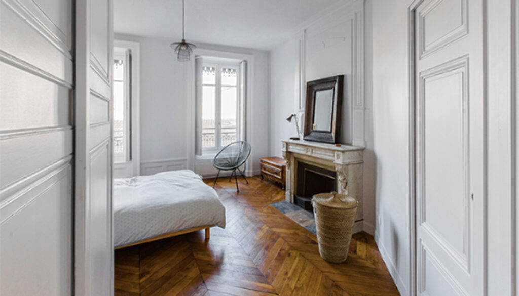 Photographie d'une chambre rénovée à Neuilly-sur-Seine