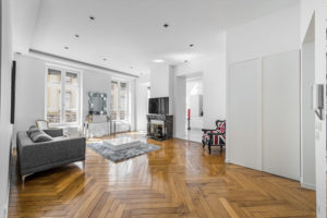 Photographie d'une rénovation d'un salon à Neuilly-sur-Seine 92200